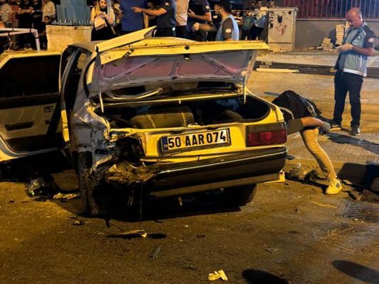 Son dakika haberi: Şanlıurfada otomobil yayalara çarptı Ölü ve yaralılar var