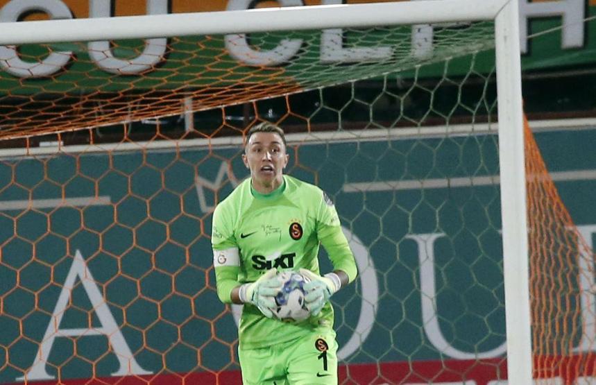 Fernando Muslera: Önümüzde tekrar şampiyonluk var