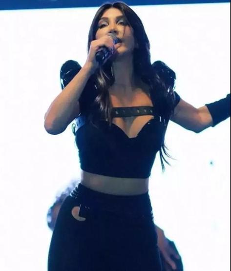 Hande Yenerden Demet Akalın cevabı: Ergenlik dönemimiz bitti