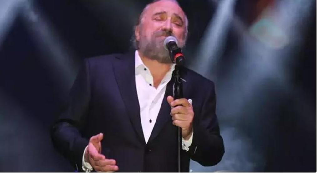 Volkan Konak kızı Derinle aynı sahnede