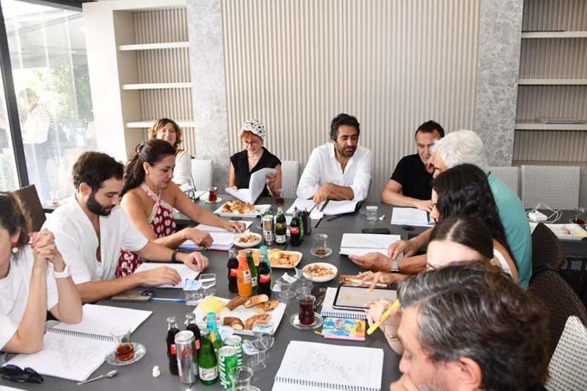 Kanal D’den Yeni Sezona İki İddialı Dizi Projesi Kübra Ünlü yazdı