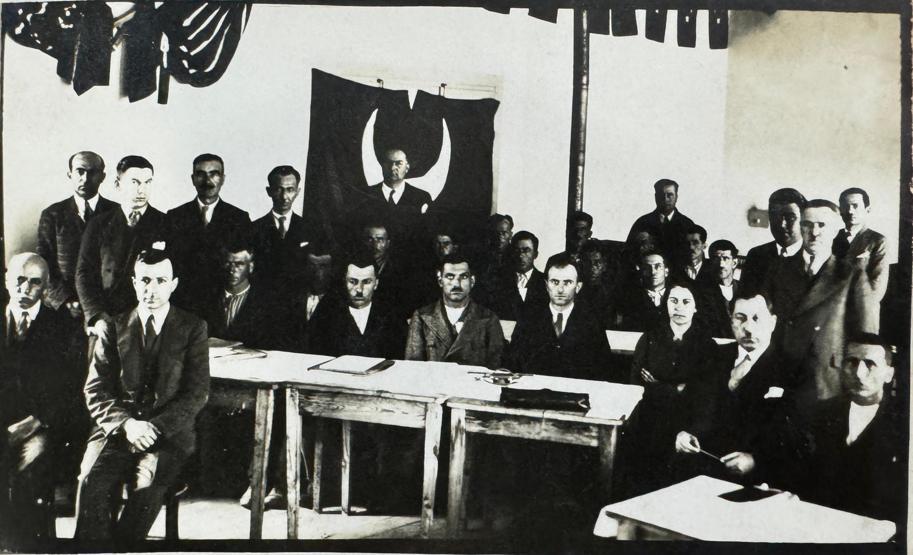 Türkiyenin ilk kadın muhtarının ilginç hikayesi: Tanık var kayıt yok