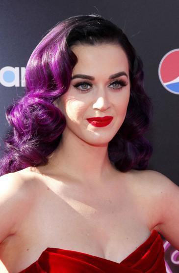Katy Perry’e İspanya’da inceleme şoku