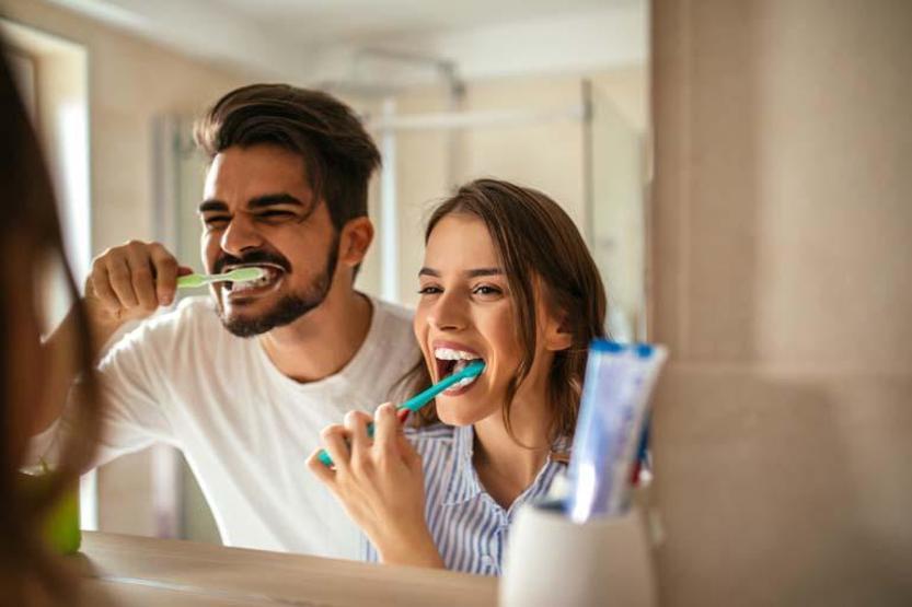 Bu besinler dişleri temizliyor Diş temizlemeye yardımcı pratik öneriler