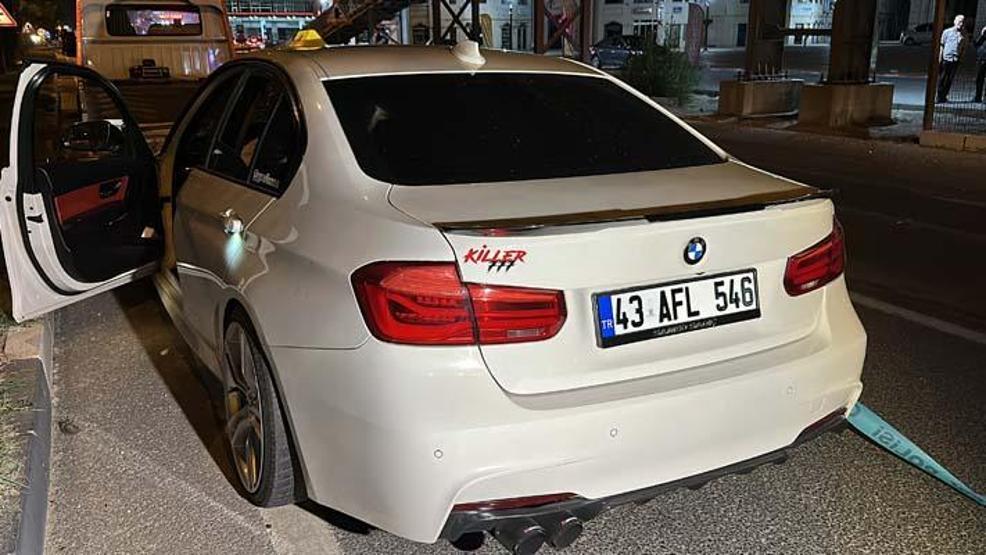 Arkasında Killer yazan otomobilin çarptığı 2 kız kardeş öldü