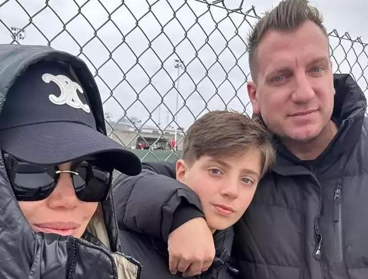 İCARDİ BU FOTOĞRAFI GÖRMESİN Wanda Nara eşi eşiyle fotoğraf paylaştı YÜZÜĞÜ ATTILAR