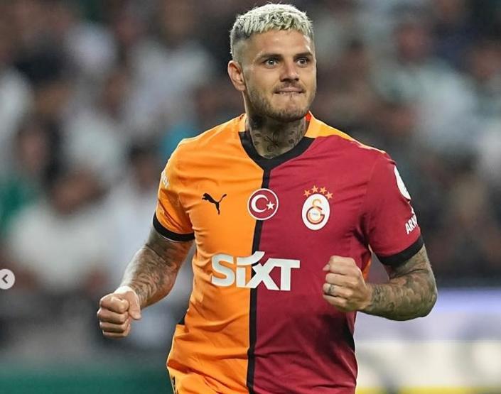 İCARDİ BU FOTOĞRAFI GÖRMESİN Wanda Nara eşi eşiyle fotoğraf paylaştı YÜZÜĞÜ ATTILAR
