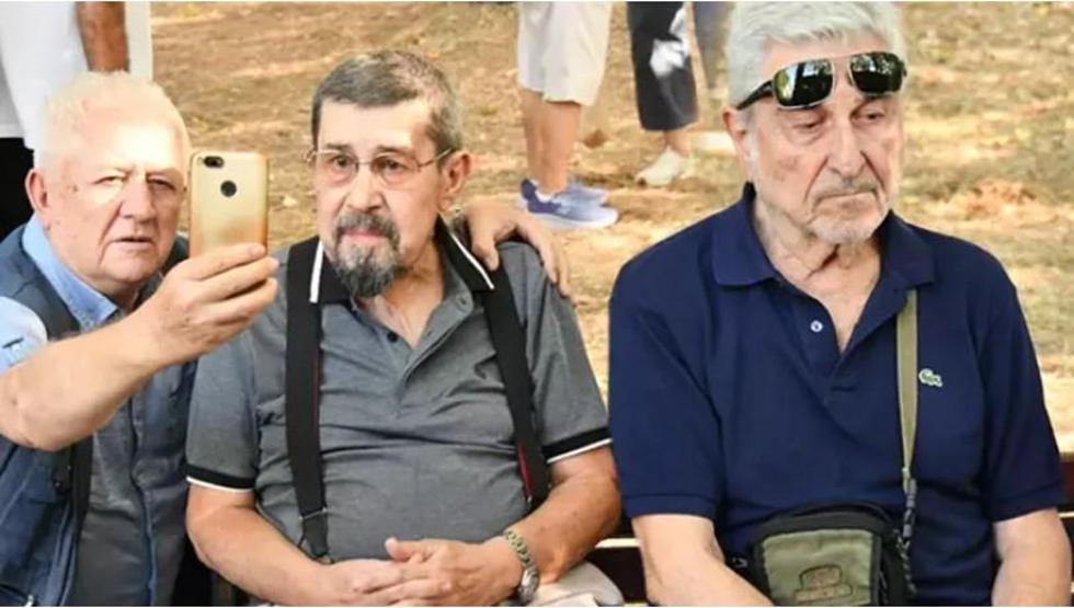 Cihat Tamer evlat acısıyla sarsılmıştı... Cenaze töreninde tepki çeken görüntü