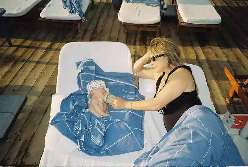 Müge Boz ve Caner Erdenize karavan tatilinde beklenmedik sürpriz Sosyal medyada paylaştılar
