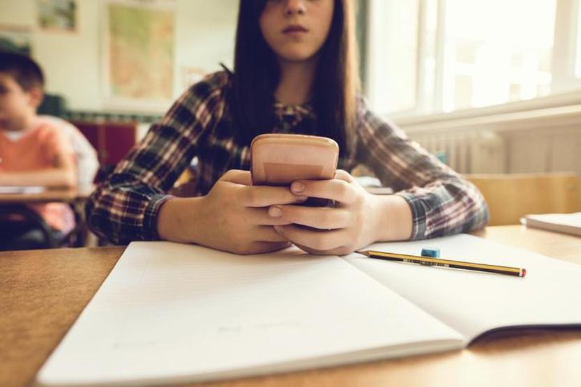 Okula telefon getirmek yasak mı 2024 İlkokul, ortaokul, lise öğrencileri için telefon MEB genelgesi