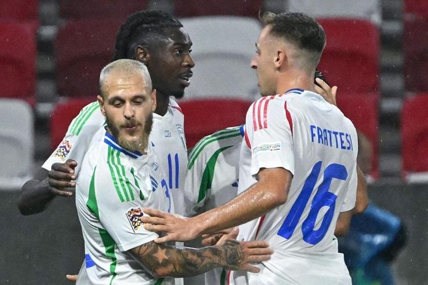 İtalyan taraftarlar İsrail ulusal marşını sırtlarını dönerek protesto etti