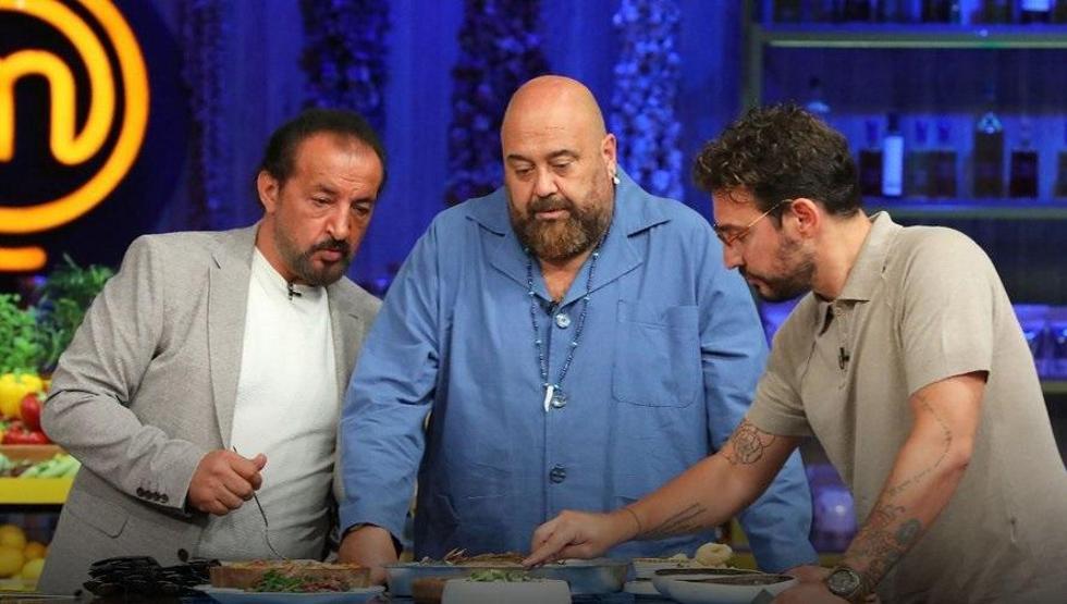 MasterChefte 1. ve 2. eleme adayı belli oldu Korkutan kaza ONURUN YÜZÜNE KIZGIN YAĞ SIÇRADI