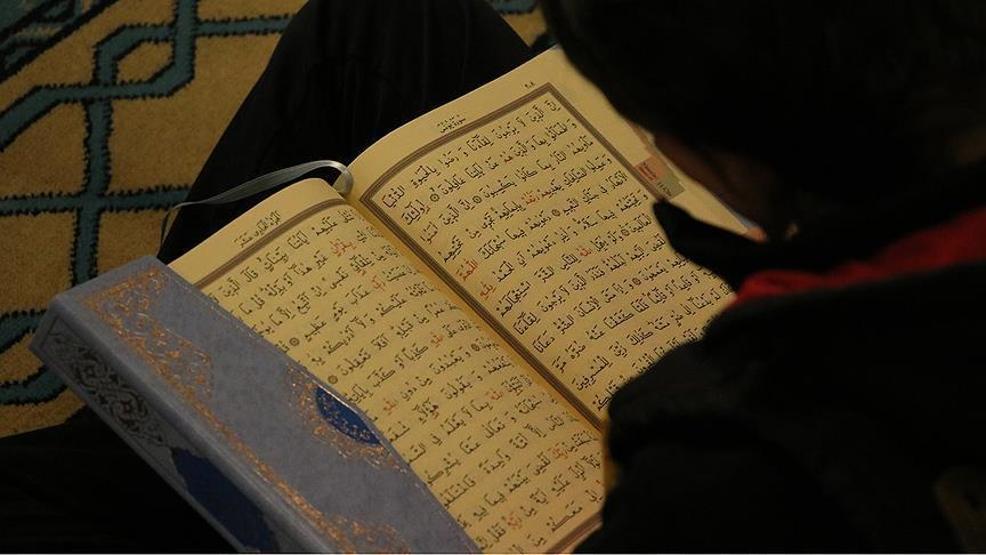 Adetliyken Kuran okunur mu Regl iken Kuran dinlenir mi, Kuran’a dokunulur mu