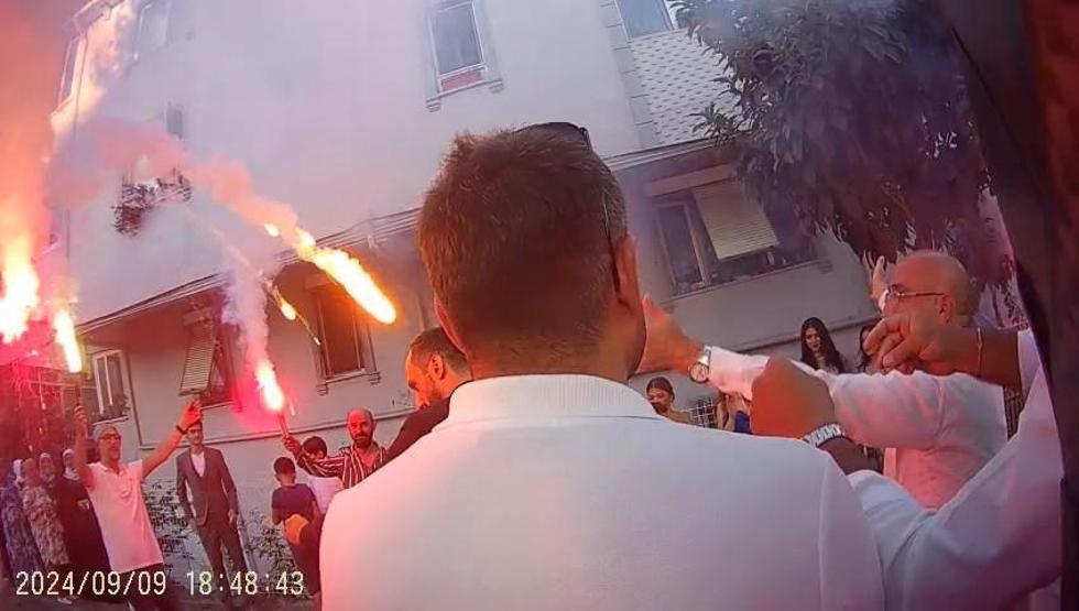 Düğün günü faciadan dönüldü Meşale gelinin duvağına düştü