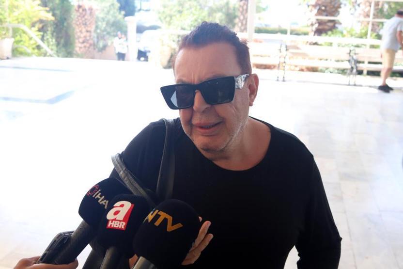 Metin Arolatın cenazesi İzmirde gözyaşlarıyla uğurlandı