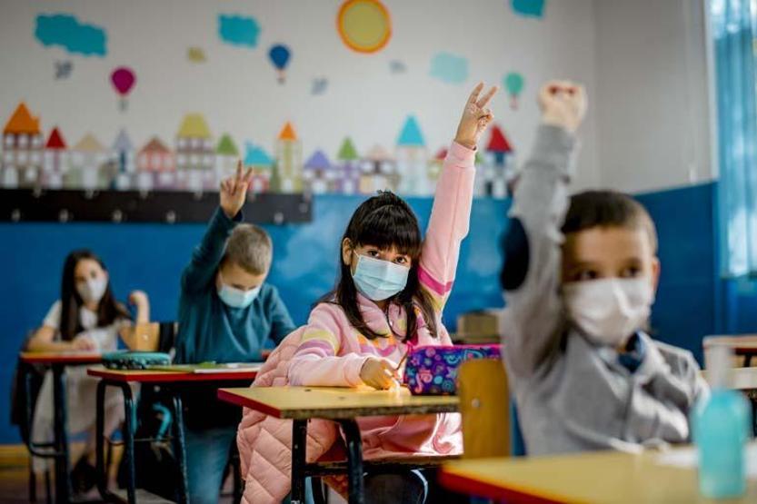 Okullarda salgın alarmı Çocuklarda enfeksiyona bağlı hastalık riski arttı.. İşte korunma yöntemleri