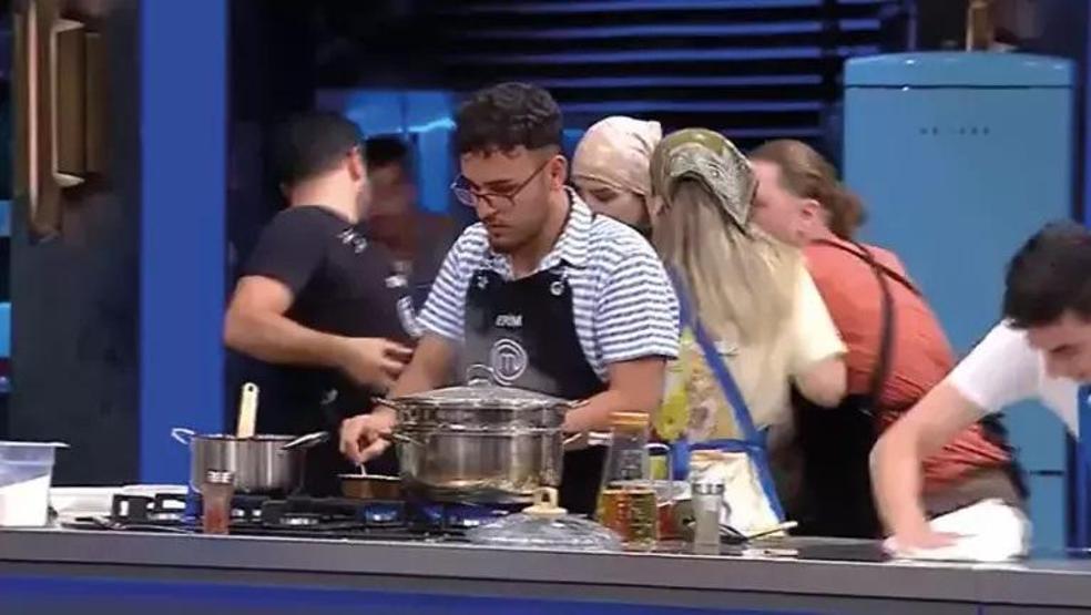 Masterchefte 5. ve 6. eleme adayı belli oldu Korkutan anlar SEMİHİN GÖZÜNE SICAK SU GELDİ