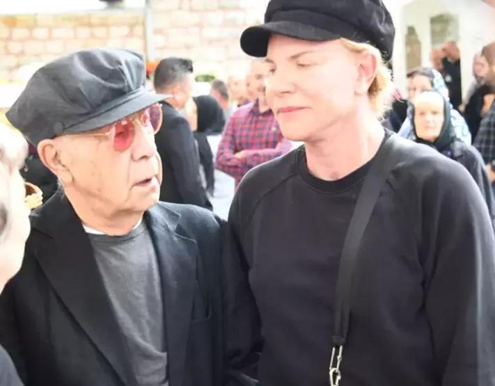 Mazhar Alanson kızını gözyaşlarıyla uğurladı