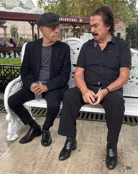 Mazhar Alanson kızını gözyaşlarıyla uğurladı