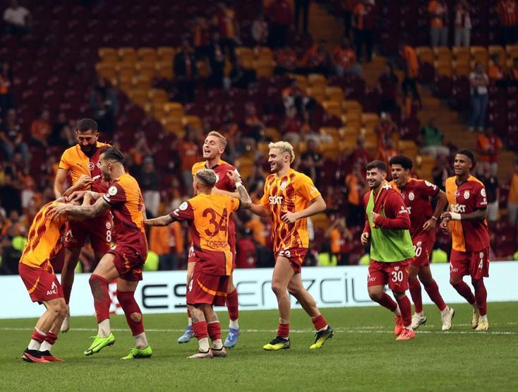 Yunus Akgün kariyer sezonunu yaşıyor Galatasarayda herkes onu konuşuyor...