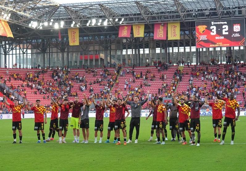 Göztepenin maçları bol gollü geçiyor