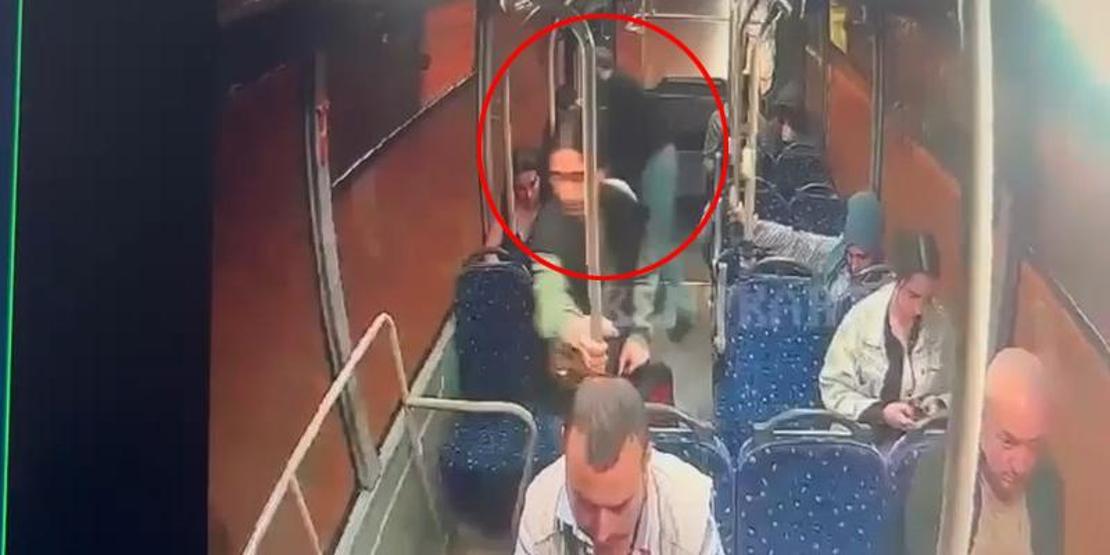 Özel halk otobüsünde dehşete düşüren olay Defalarca bıçakladı