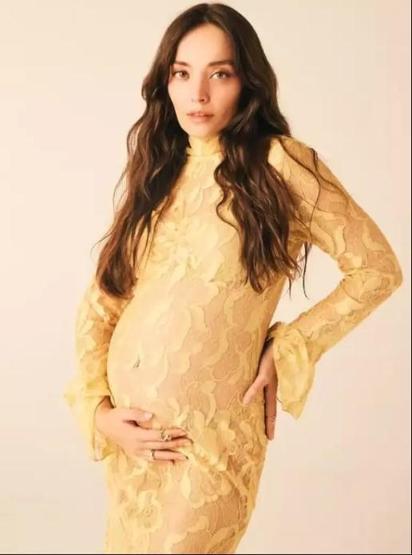 Zeynep Tuğçe Bayattan yeni hamilelik pozları