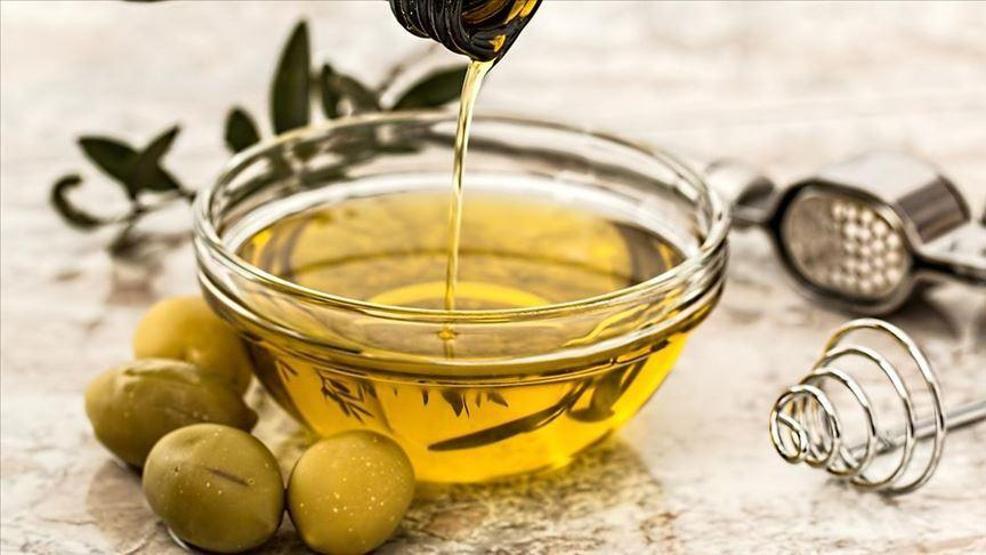 Sahte ürünlere yenileri eklendi: Zeytinyağı yerine boya satılmış