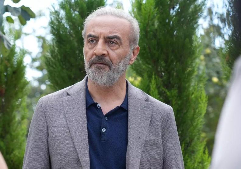 İnci Taneleri için geri sayım Dilber Azem’e Deme şarkısıyla seslendi