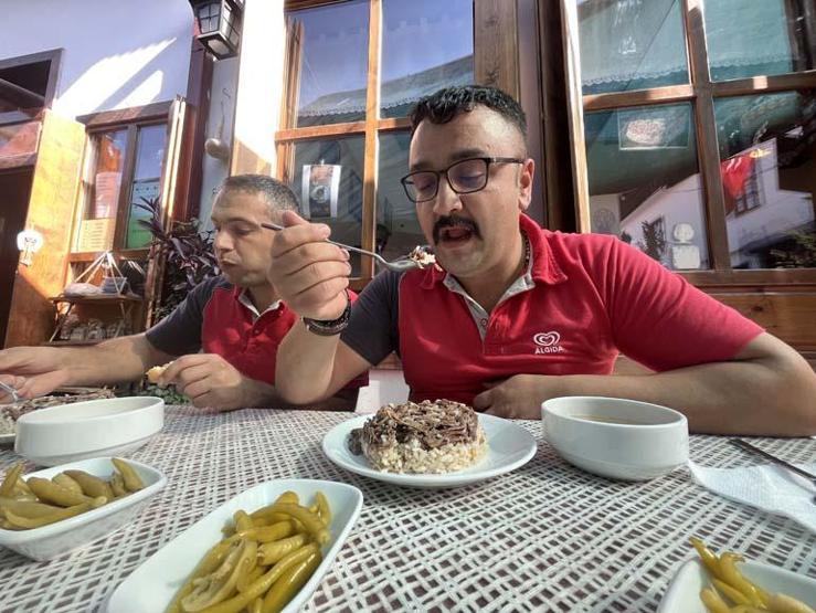 Sivasın 800 yıllık geleneksel lezzeti Yapımı zahmetli, tadına doyulmuyor... Yörenin en meşhur yemeği Divriği Pilavına yoğun ilgi