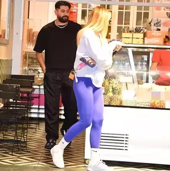 Survivor Aleyna Kalaycıoğlu ile rapçi sevgilisi Canbay aşka geldi ÖPMELERE DOYAMADI
