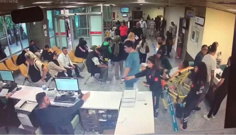 Sedyede geldiği hastaneden hırsızlık yaparak kaçtı