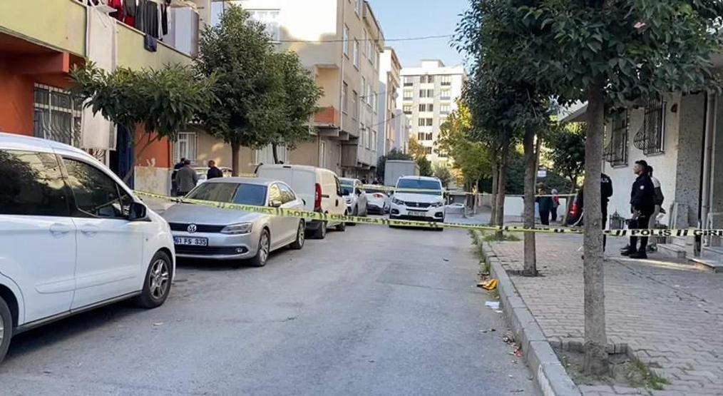 Bağcılarda panik dolu anlar Tadilat için çatıya çıkan usta hemen polisi aradı