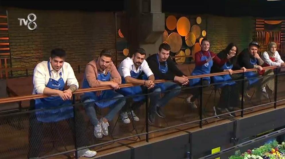 2 yıl sonra bir ilk: Kaşık attı MasterChef Mehmet Şef yılın ilk kaşığını hak eden yarışmacıyı açıkladı