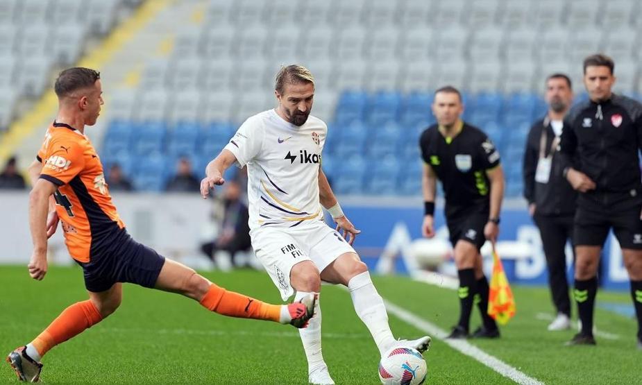 Başakşehir, galibiyeti unuttu Eyüpspor puanı aldı