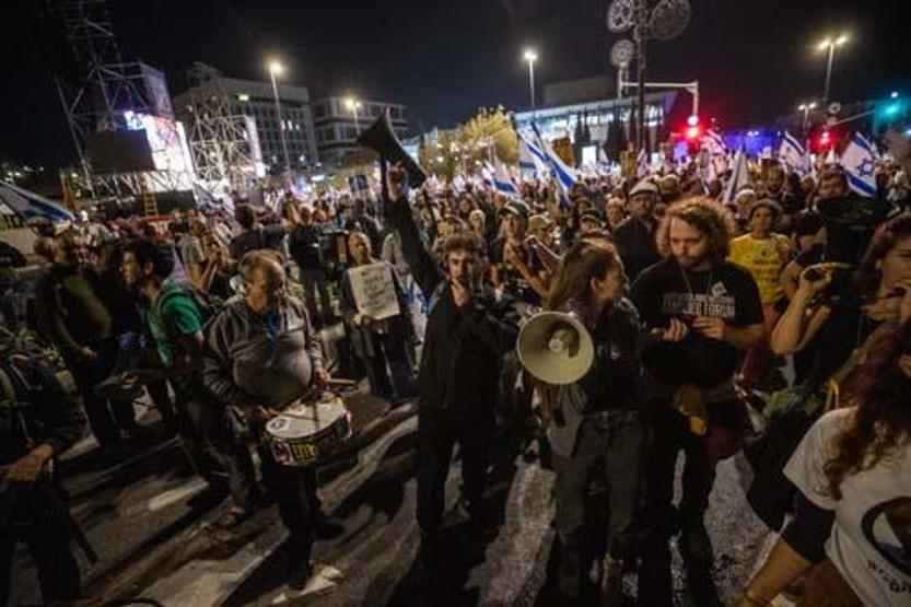 Katil Netanyahunun evinin önünde gösteri: 9 gözaltı