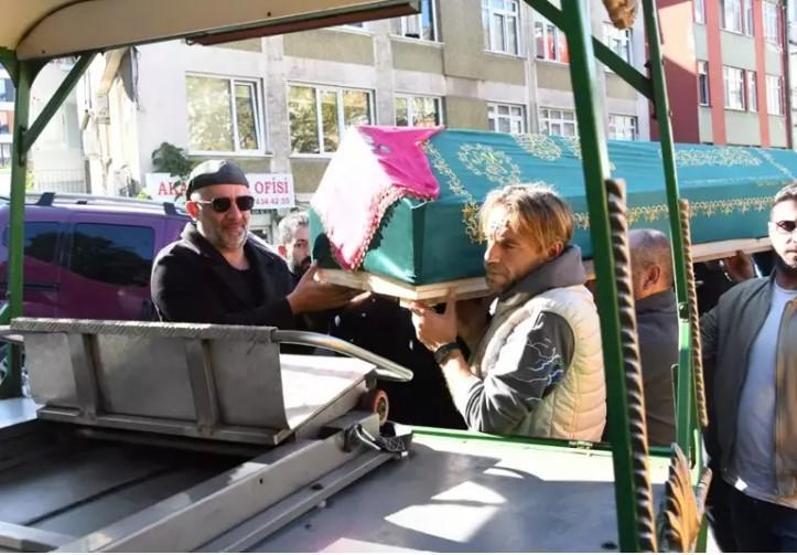 Şevket Çoruhun acı günü Annesi son yolculuğuna uğurlandı