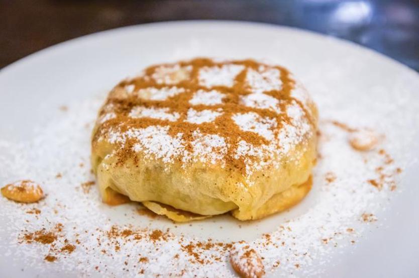 MASTERCHEFİN KLASİKLERİNDEN Fas Mutfağının Eşsiz Lezzeti Ördek Pastilla Tarifi ve Püf Noktaları Dışı Çıtır, İçi Lokum Gibi