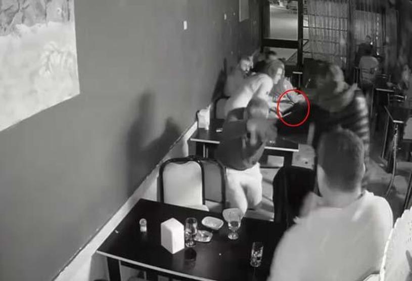 PEŞ PEŞE TETİĞE BASTI: Husumetliye kurşun yağmuru