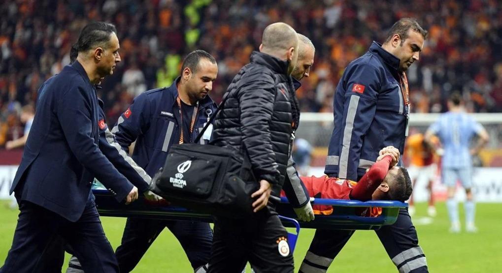 Galatasarayın yıldızı Icardi, Simge Sağını takibe almıştı Wanda Nara ile sevgilisi aşka geldi KALP EMOJİLİ PAYLAŞIM