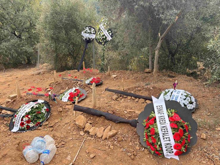 İzmirde yürekleri yakan facia... Yangında 5 çocuğu ölen anne ilk kez konuştu: Gözümün önünden gitmiyor