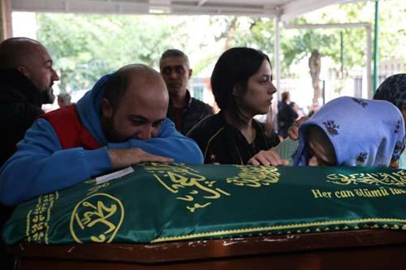 Tarifsiz acı Altay Toprak bebeğe veda: “Oğlumu öldürdüler”