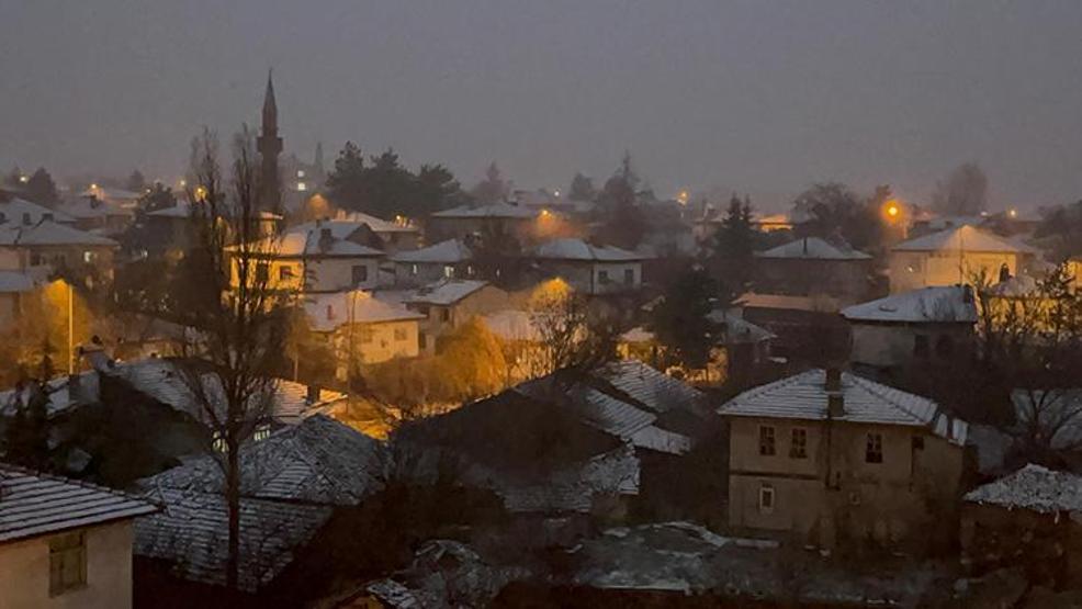 SON DAKİKA HABERLER | İstanbul ve Ankara beyaza büründü, Anadolu Otoyolunda ulaşım durdu... Kar ve tipi yurdu sardı