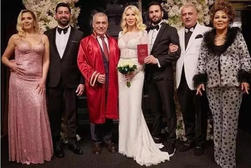 Yolculuğa çıkan Seda Sayan takipçilerini merak ettirdi