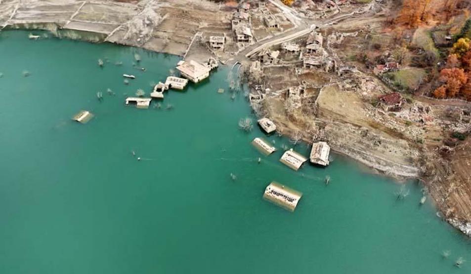 Ispartadaki batık köy Darıbükü Fotoğraf ve doğa tutkunlarının ilgi odağı oldu