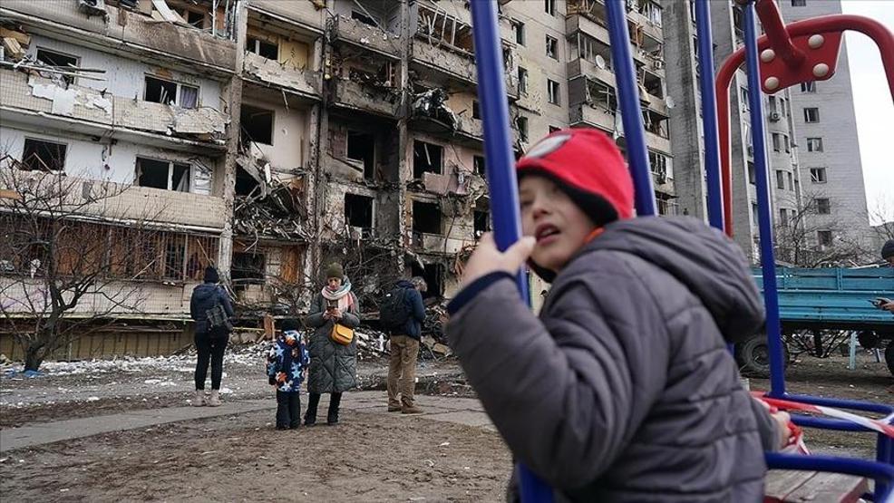 Avrupada savaş hazırlığı Talimatlar için sakince bekleyin...