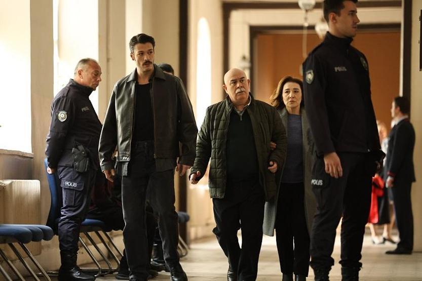 İnci Tanelerinde Azemin sesinin alkışlara karıştığı anlar YILMAZ ERDOĞANDAN DUYGUSAL ŞİİR