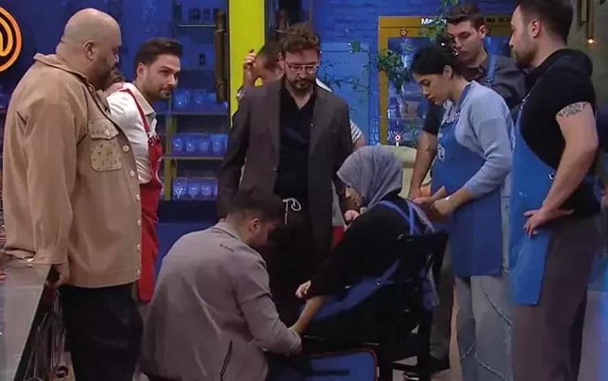 MasterChef Beyza bir anda yere yığıldı STÜDYODA PANİK DOLU ANLAR