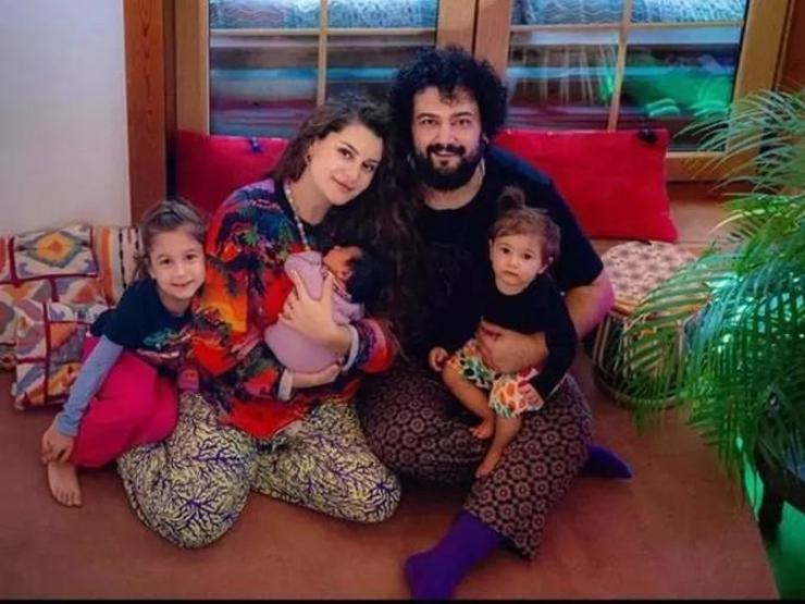 Üçüncü çocuğunu kucağına alan Atiyeden ilk paylaşım geldi