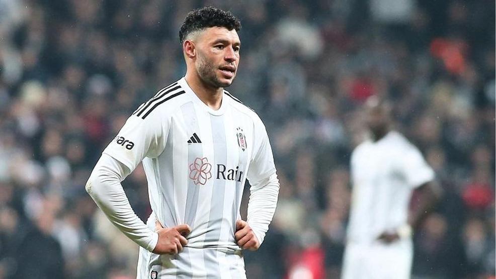 Beşiktaşın yıldızı Alexander Oxlade-Chamberlainin nişanlısı bakın kim çıktı MEĞER ÜNLÜ BİR ŞARKICIYMIŞ